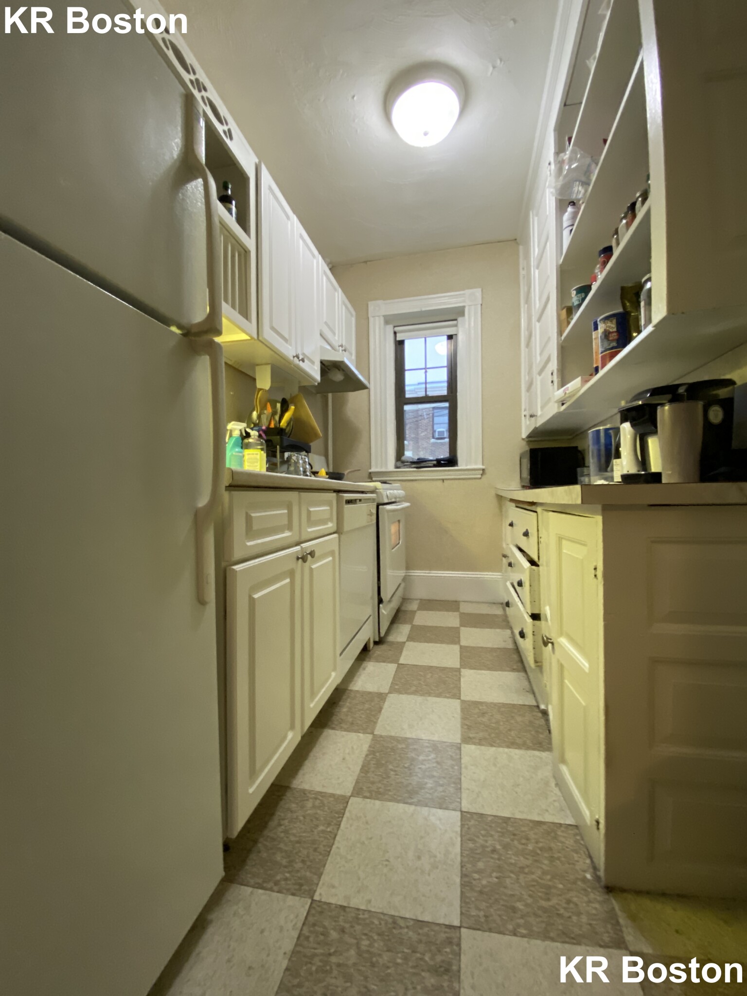 2.5 bed, 1 bath apartment for rent at 73 Longwood Ave Unit 2F, Longwood — photo 2 of 3