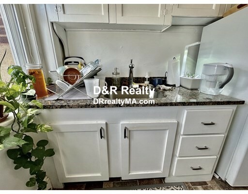 1 bed, 1 bath apartment for rent at 73 Martin St Unit 32, Porter Square