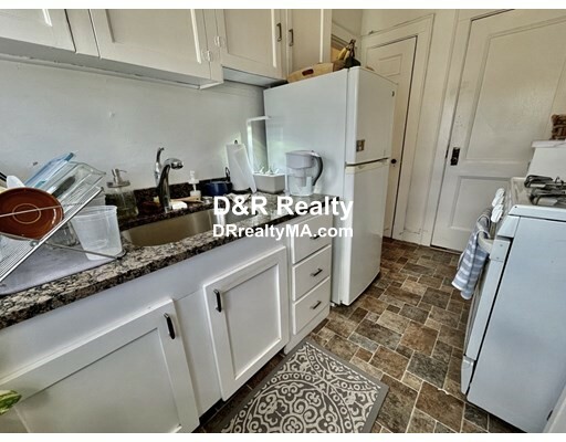 1 bed, 1 bath apartment for rent at 73 Martin St Unit 32, Porter Square — photo 3 of 13