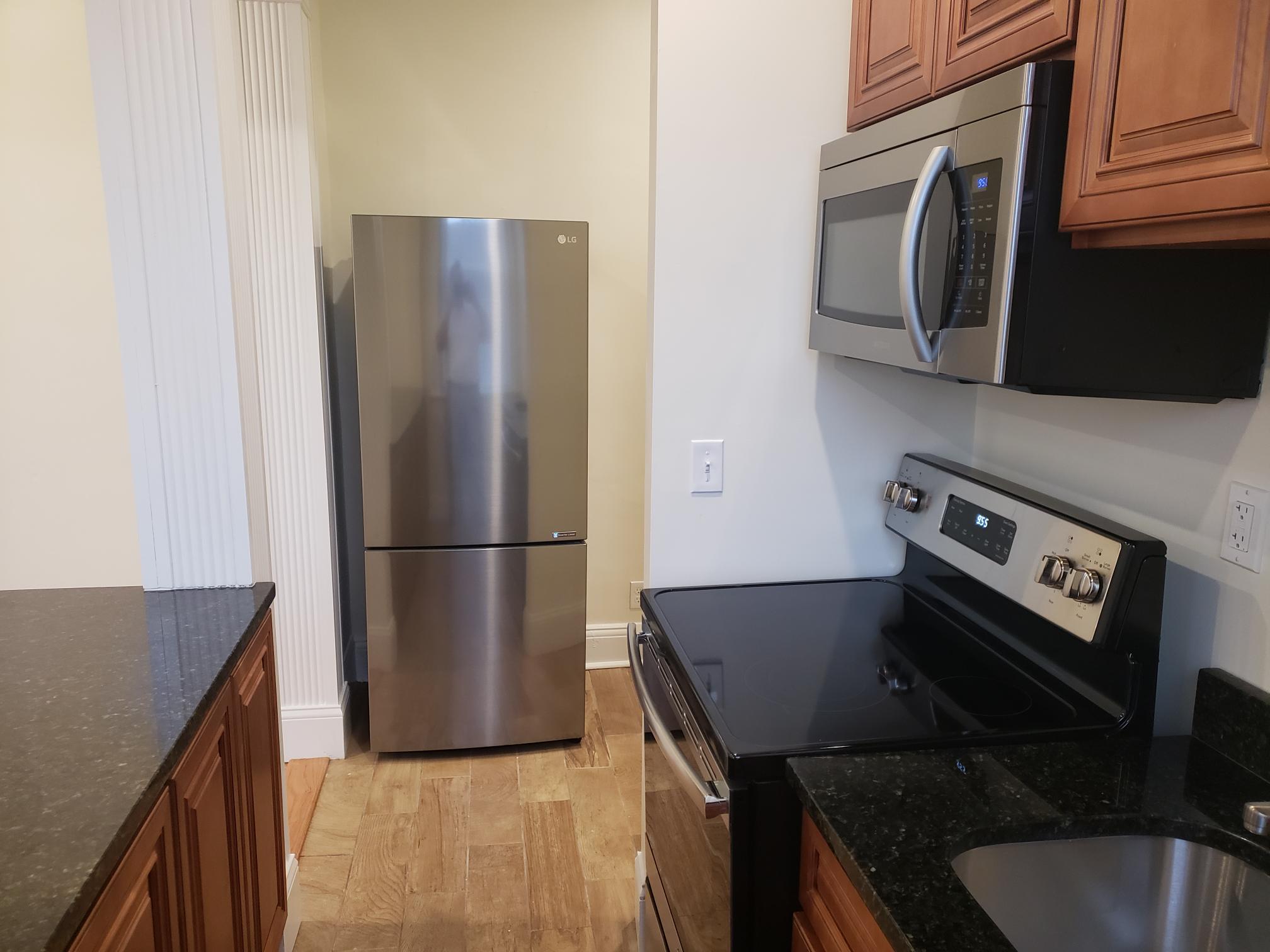 1 bed, 1 bath apartment for rent at 73 Park Dr Unit 7, Fenway — photo 8 of 22