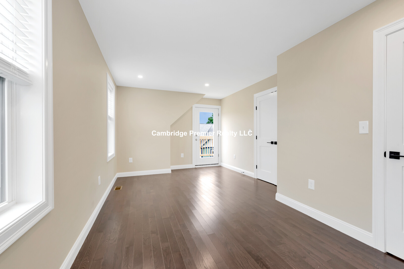 6 bed, 4+ bath apartment for rent at 73 Lexington St Unit 2, Waltham — photo 13 of 29