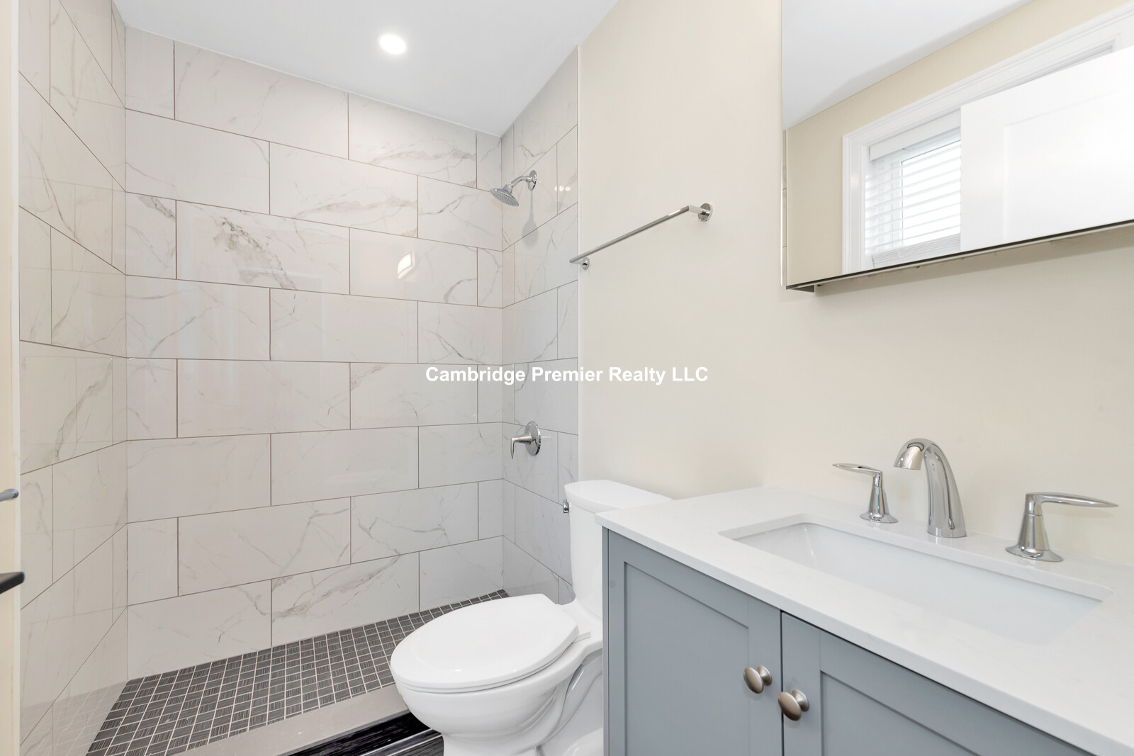 6 bed, 4+ bath apartment for rent at 73 Lexington St Unit 2, Waltham — photo 15 of 29