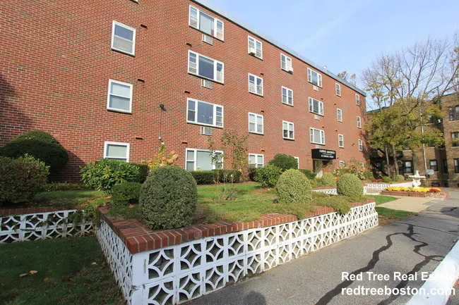 110 Babcock St, North Brookline