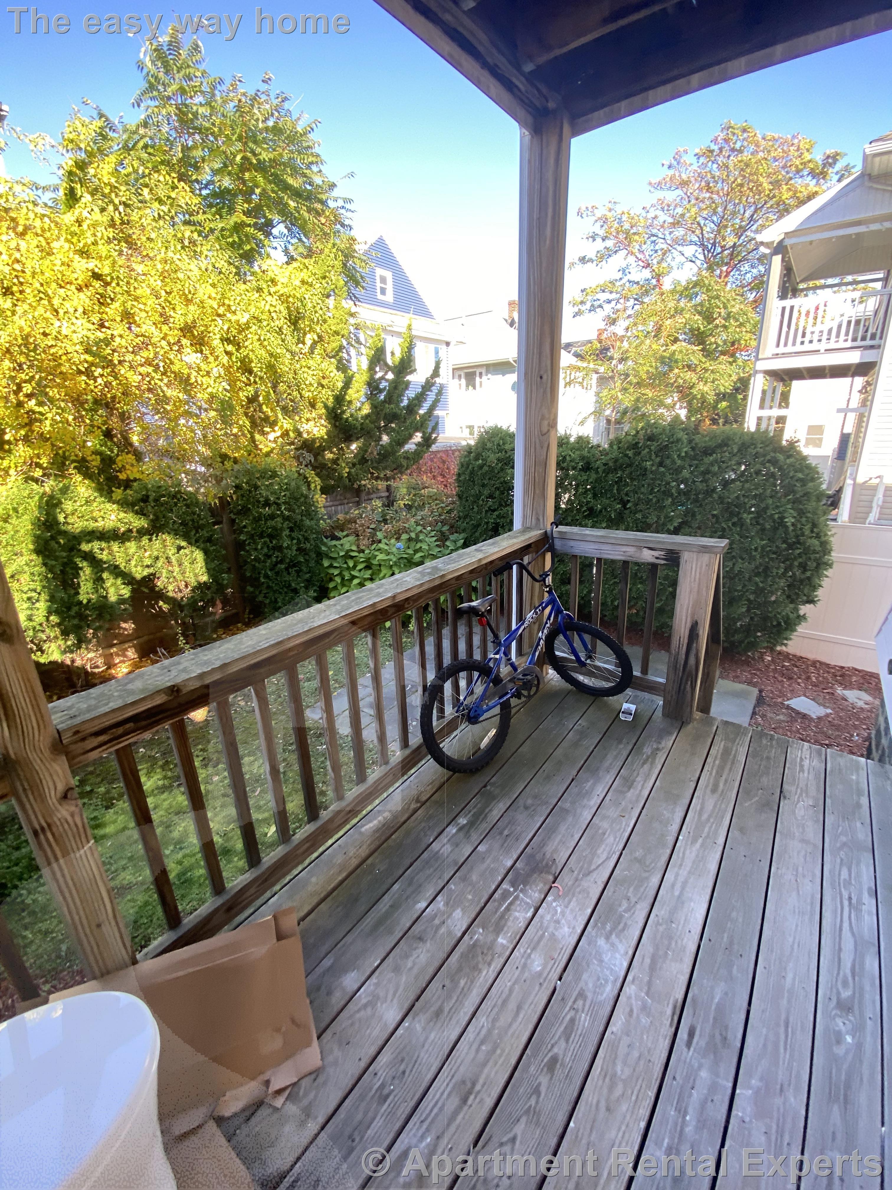 16 Alexander Ave, Medford Square