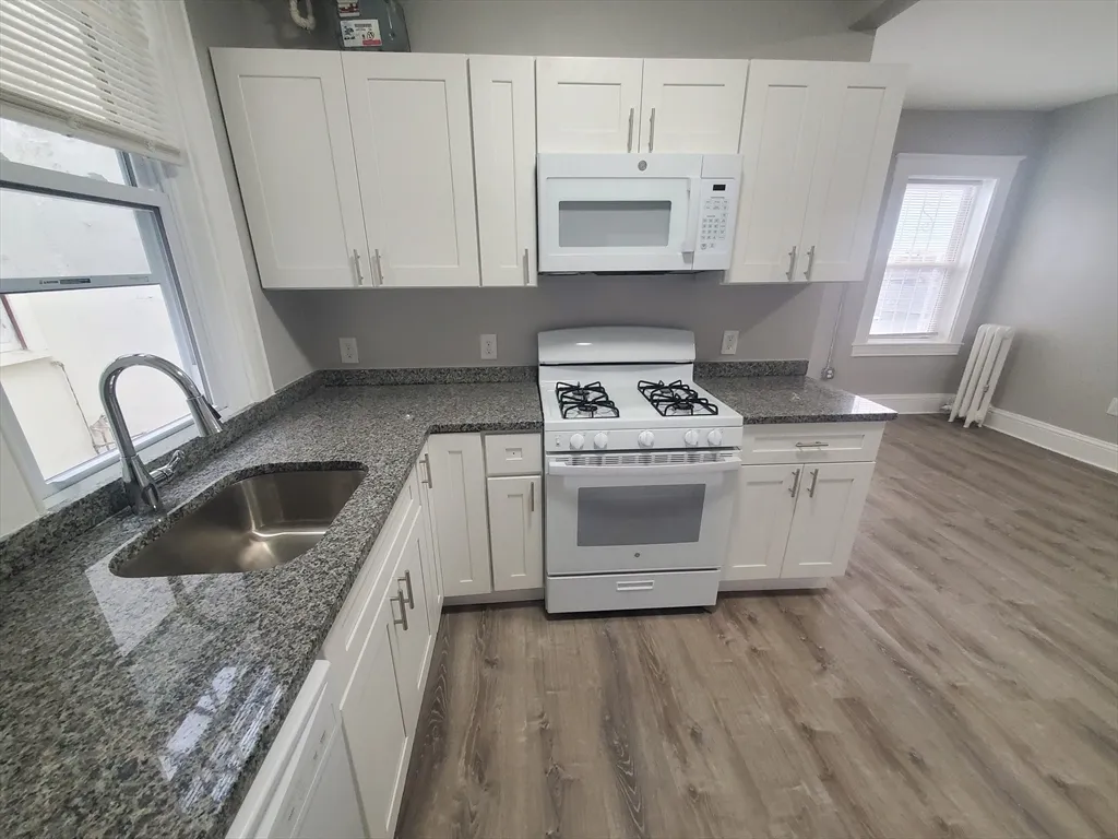 738 Washington St, Norwood