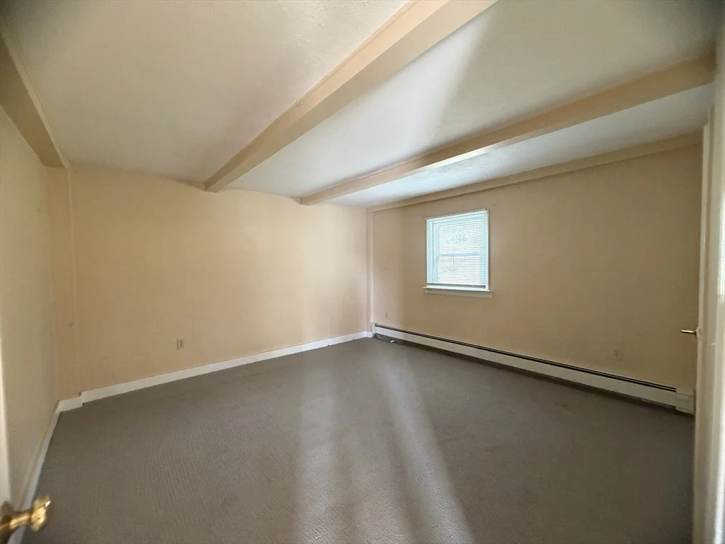 79 N Main St, North Bellingham