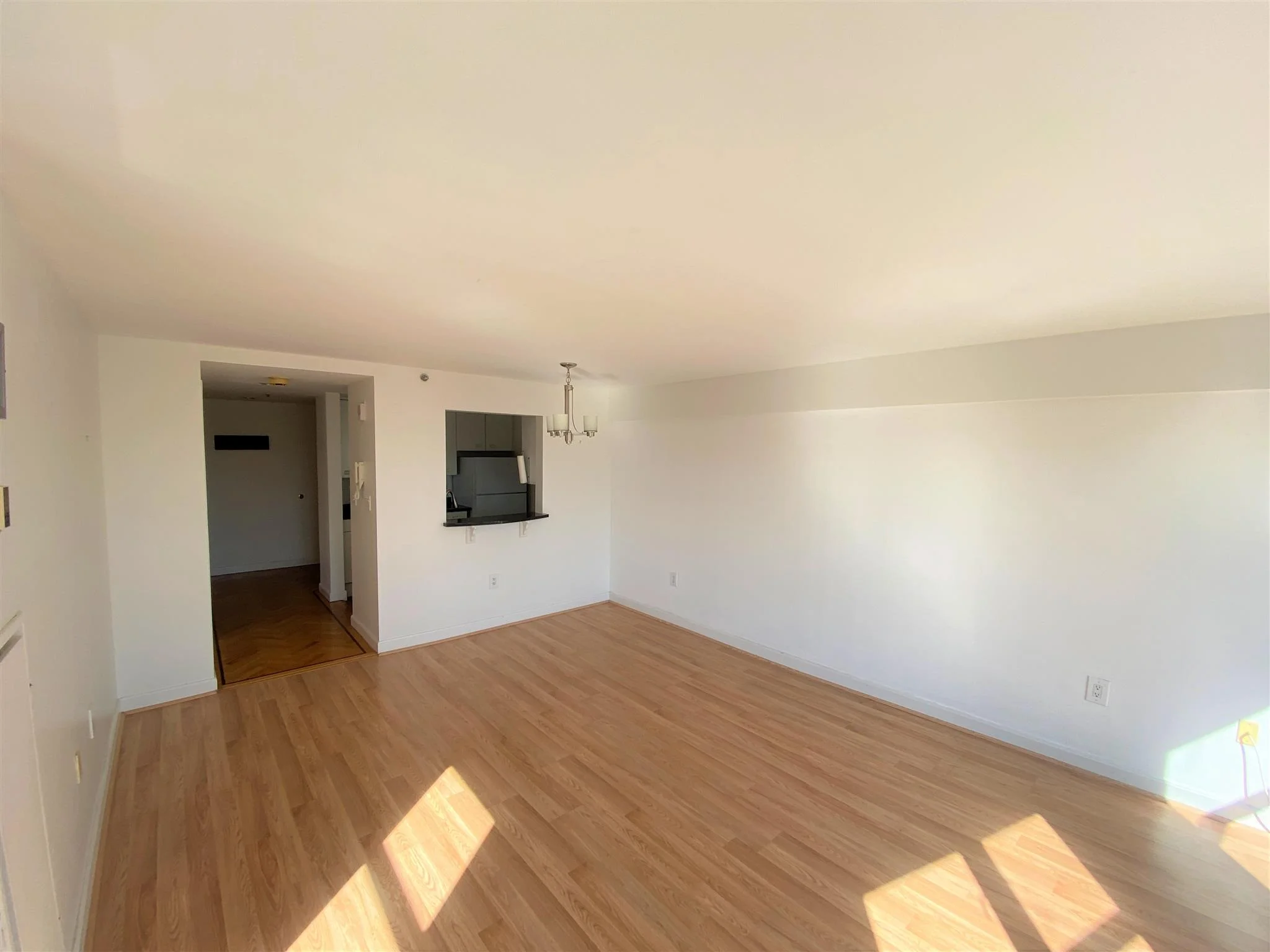 931 Massachusetts Ave, Mid-Cambridge