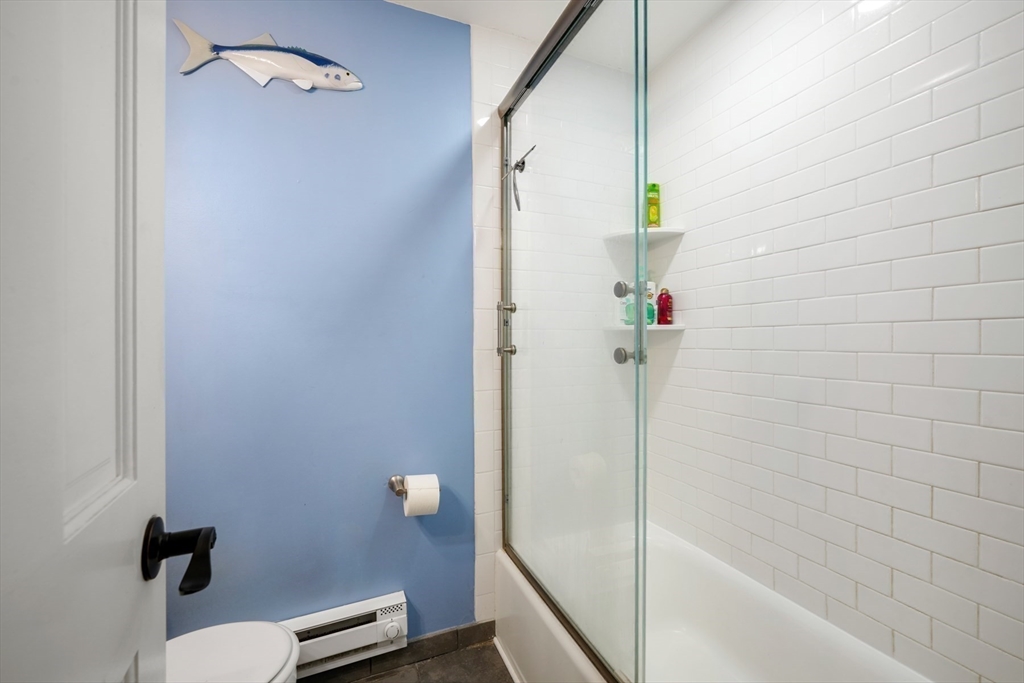 12 Stoneholm St, Fenway