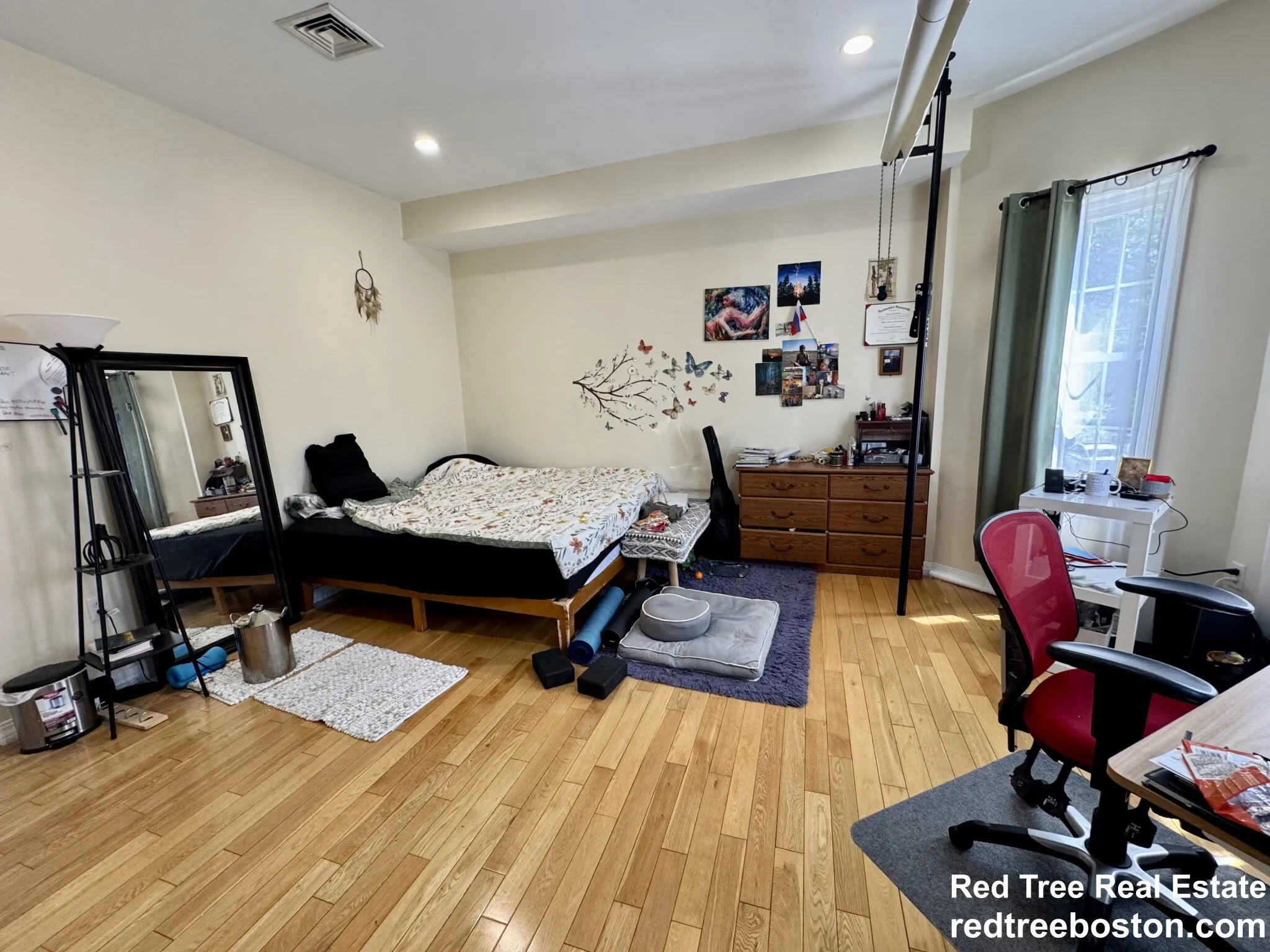 22 Elmore St, Roxbury