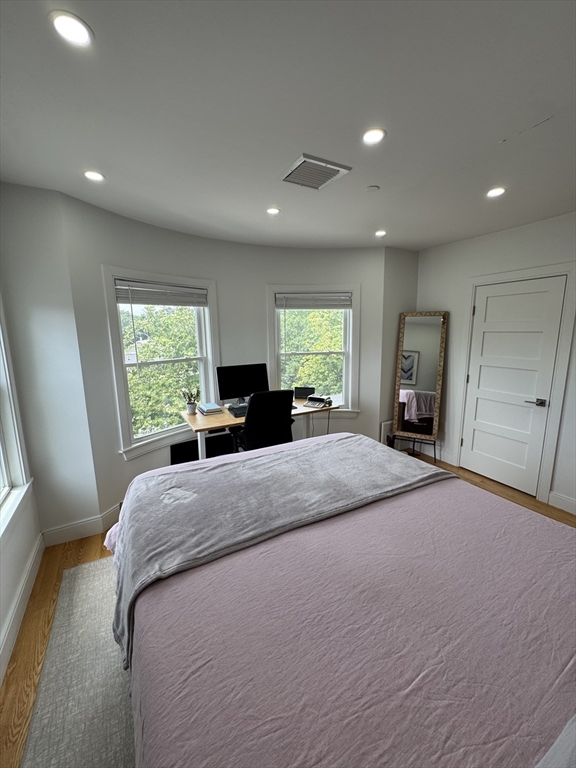 34 Park St, Newton Corner