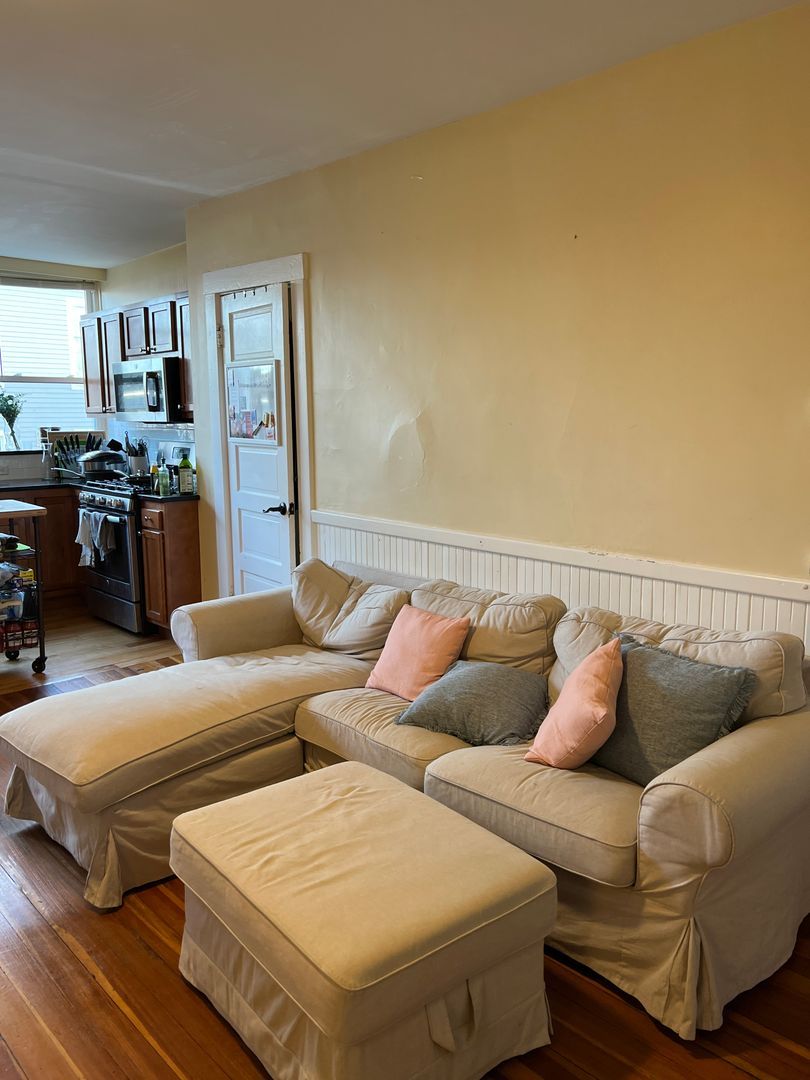 332 Beacon St, Ward Two