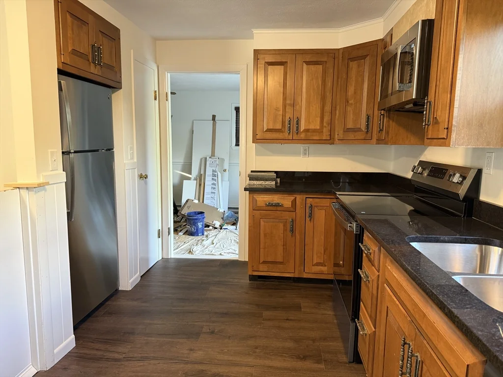 585 Burncoat St, Worcester