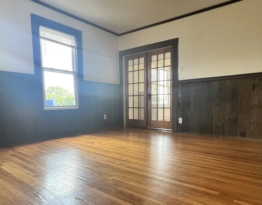 543 Broadway, Magoun Square