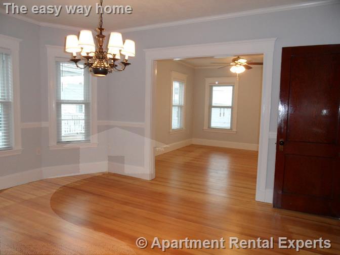 35 Frederick Ave, Tufts