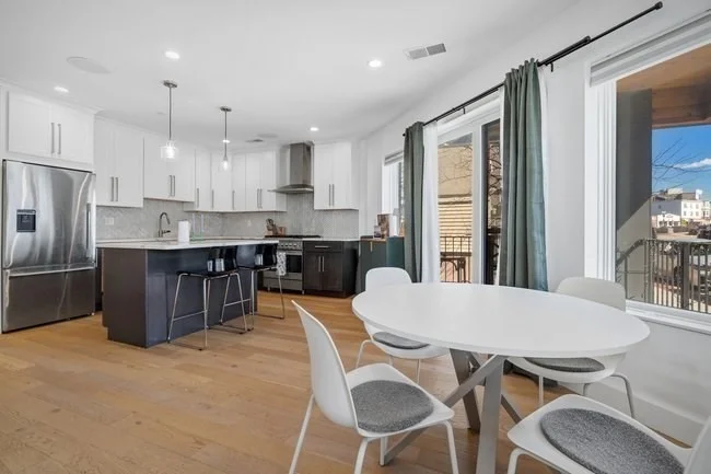 946 Saratoga St, East Boston