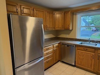 77 School St, Northborough