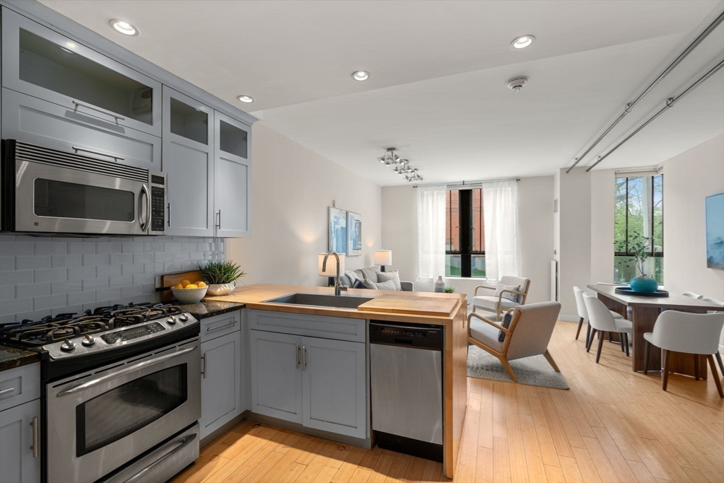 251 Heath St, Jamaica Plain