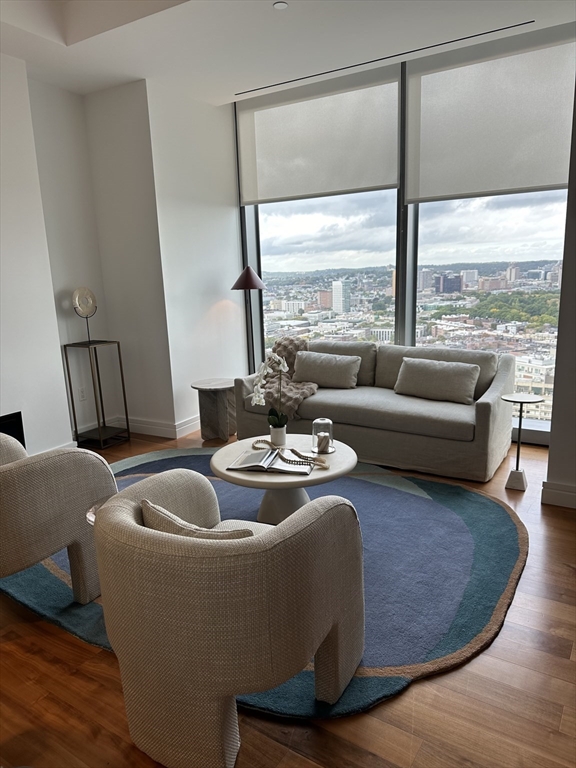 1 Dalton St, Back Bay