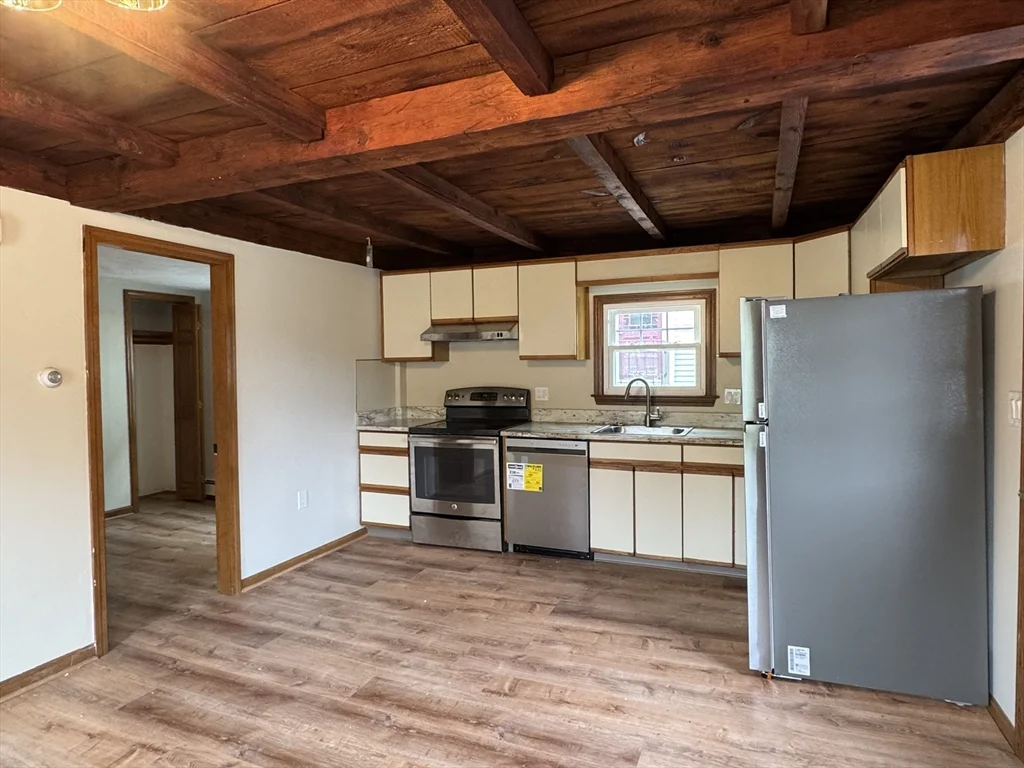 13 Lovett St, Beverly