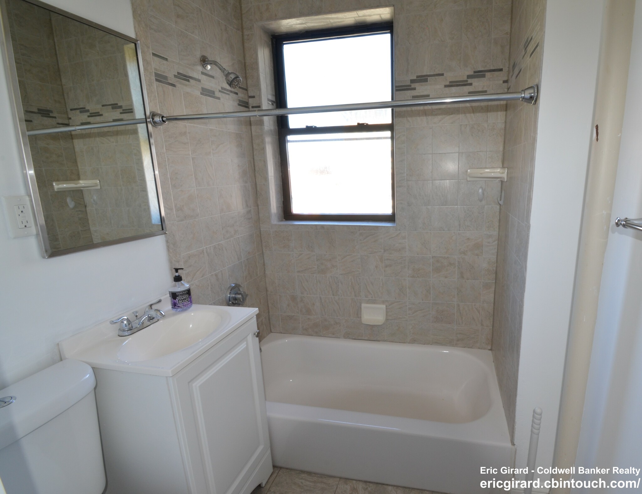 1091 Boylston St, Fenway