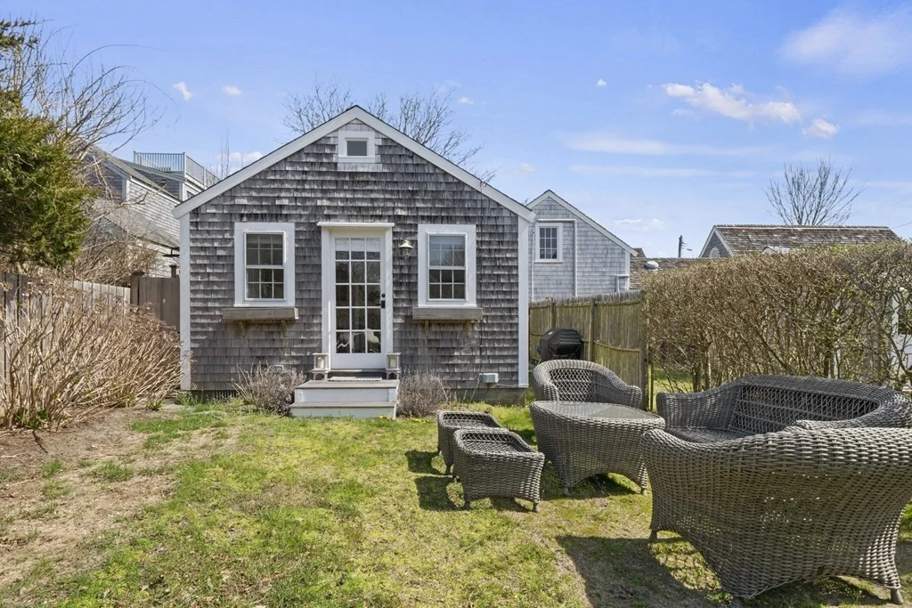 2 Cabot Ln, Nantucket