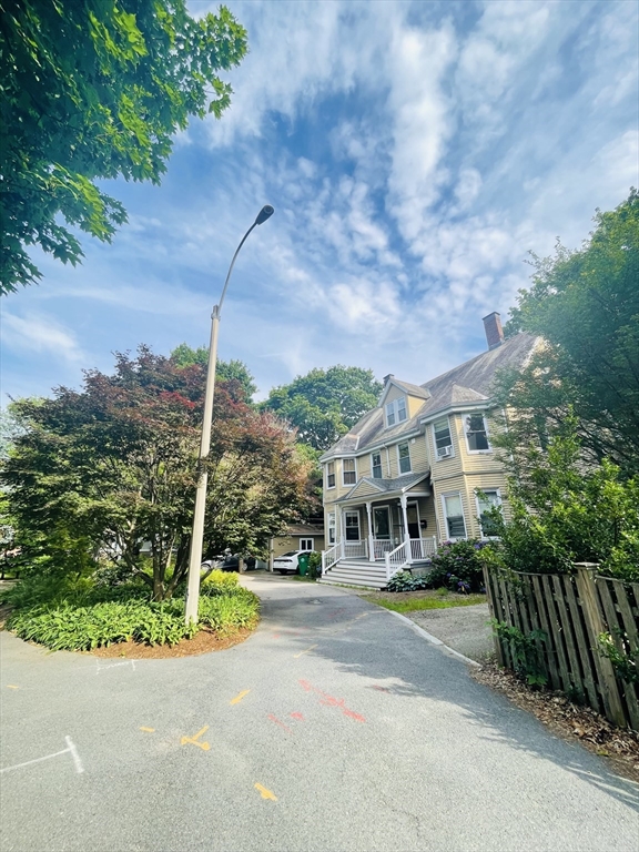 11 Maple Cir, Newton Corner