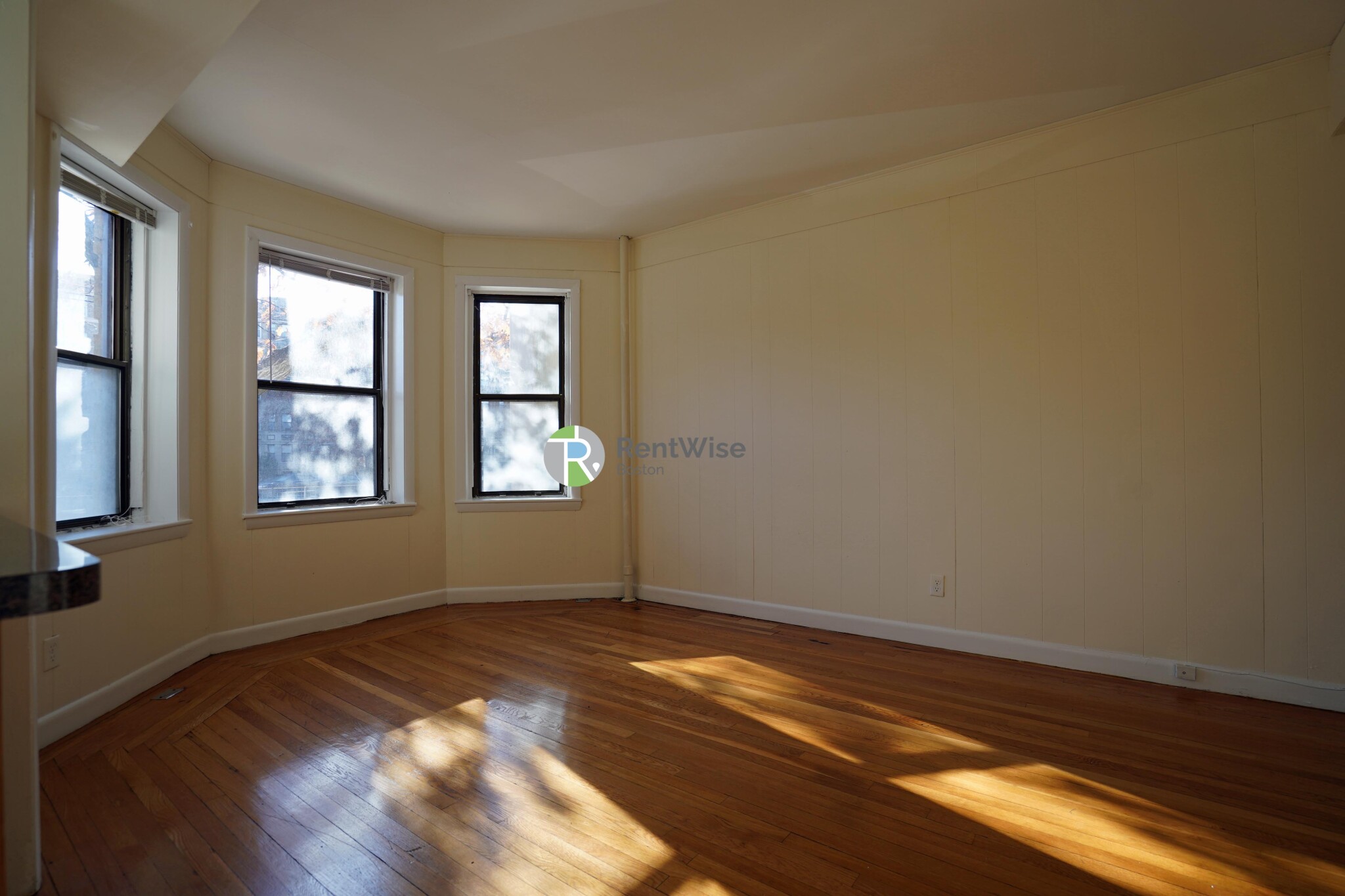 1137 Commonwealth Ave, Brighton