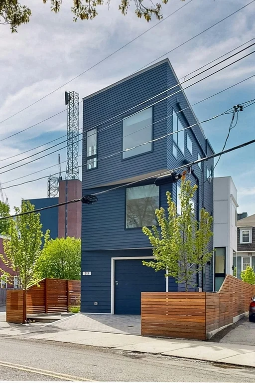 213 Third St, East Cambridge