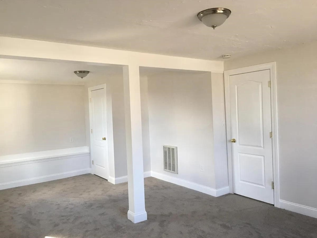 41 Blueberry Hill Rd, Woburn