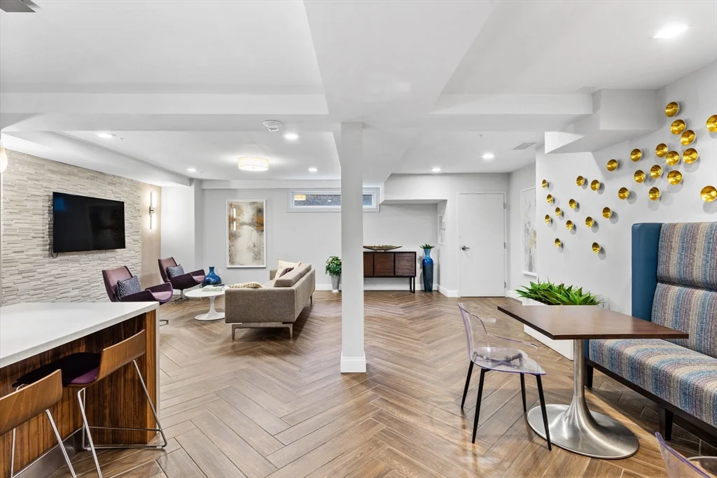 771 Harrison Ave, South End