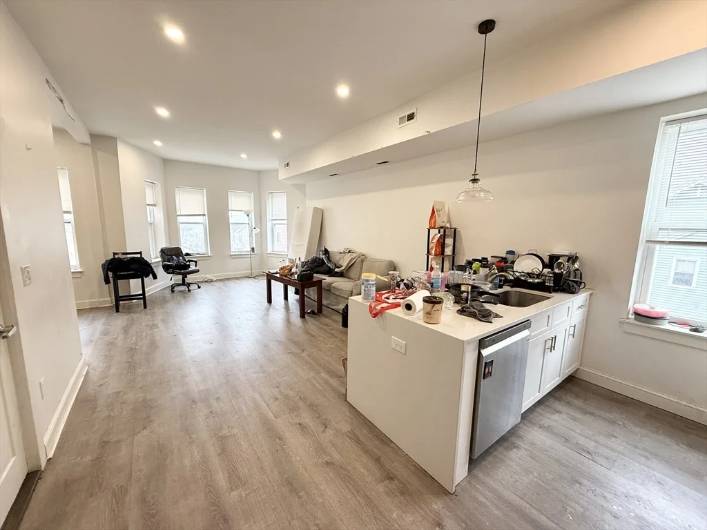 301-305 Dudley St, Roxbury