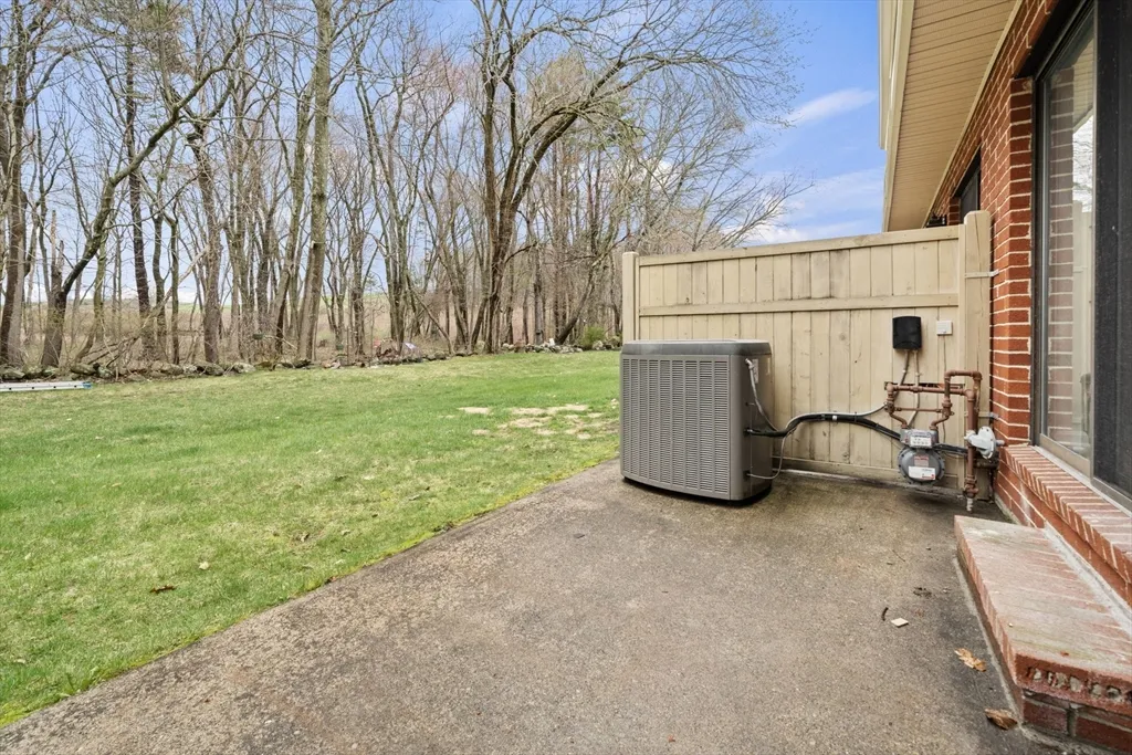 68 Sterling Ln, Bradford