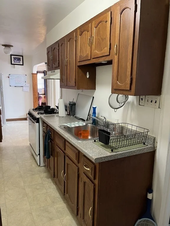 37 Cushing St, Quincy