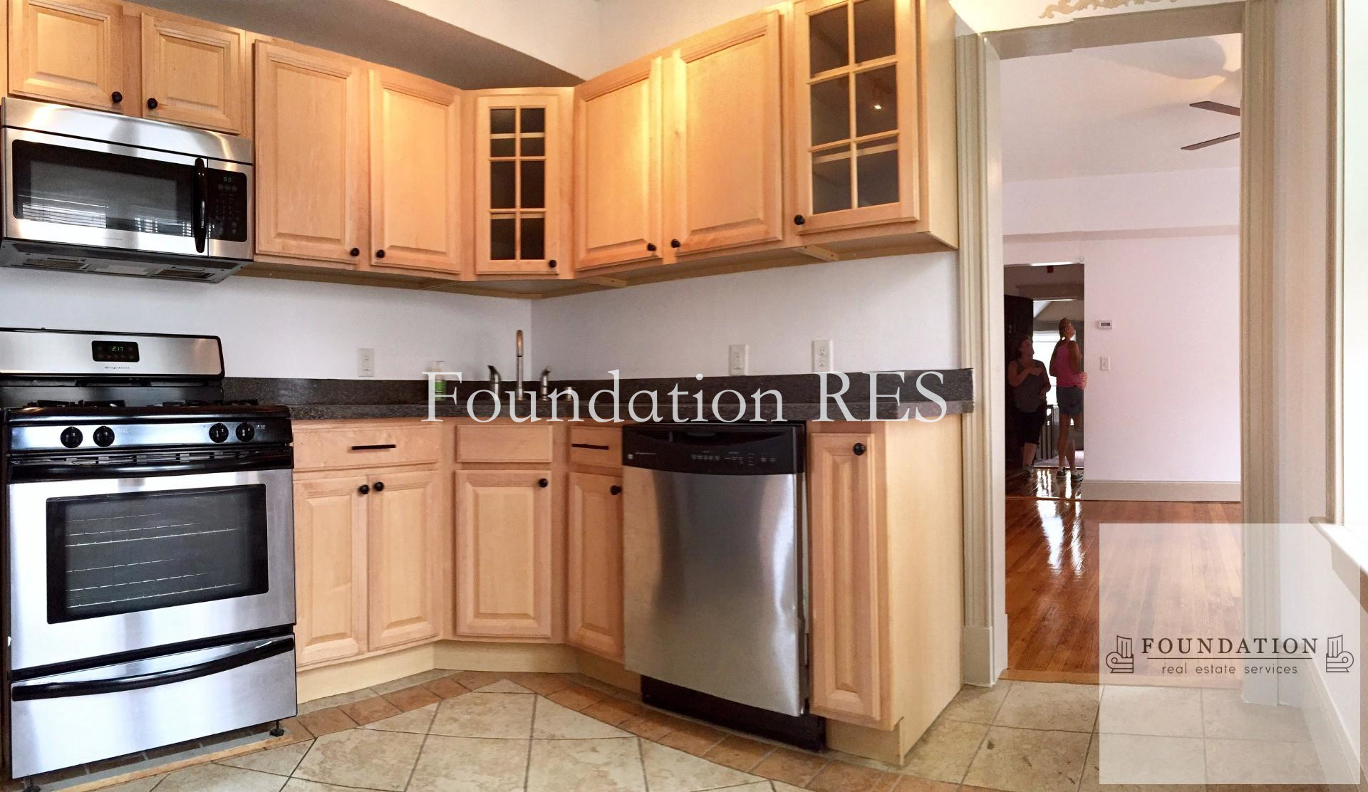 3 bed, 1 bath apartment for rent at 134 Sutherland Rd Unit 1, Brighton