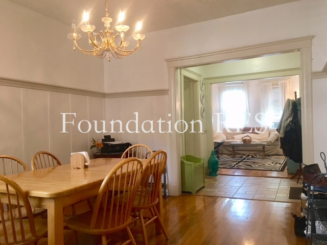 3 bed, 1.5 bath apartment for rent at 1695 Commonwealth Ave Unit 1, Brighton — photo 3 of 16