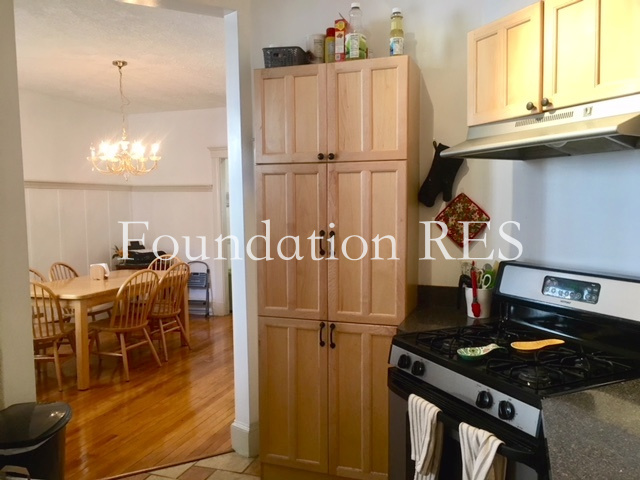 3 bed, 1.5 bath apartment for rent at 1695 Commonwealth Ave Unit 1, Brighton