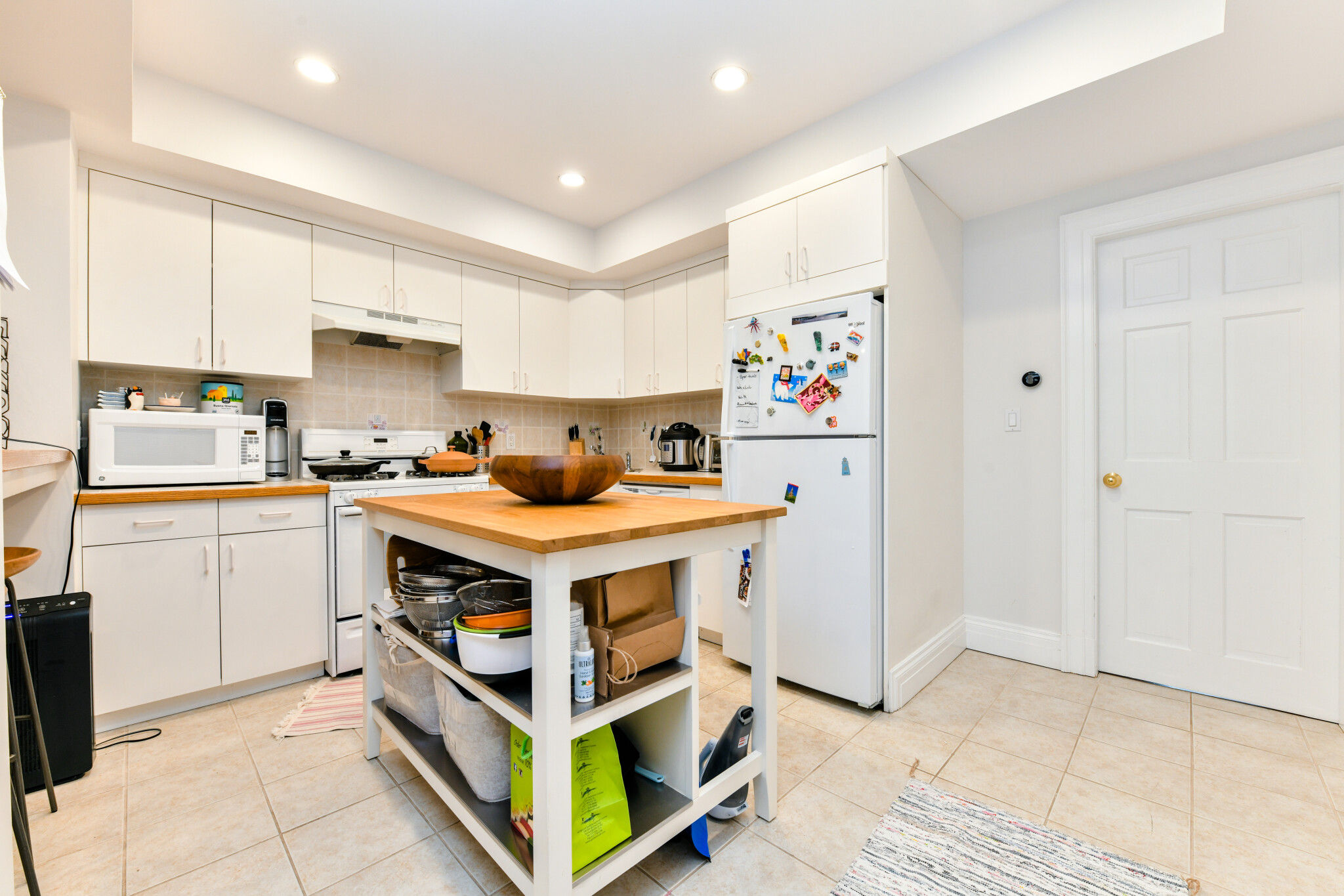 1 bed, 1 bath apartment for rent at 74 Monmouth St Unit A, Longwood — photo 10 of 16