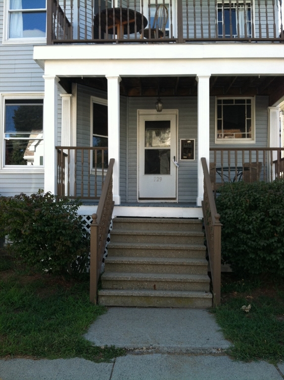 129 Brooks St, Oak Square