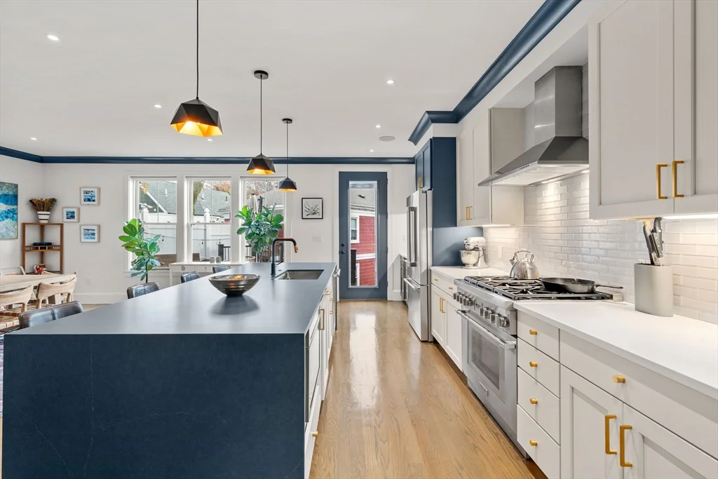 5 Caspian Way, Dorchester