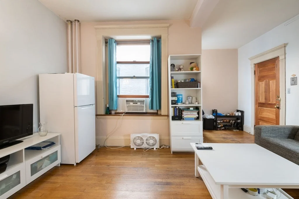 8 Garrison St, Back Bay