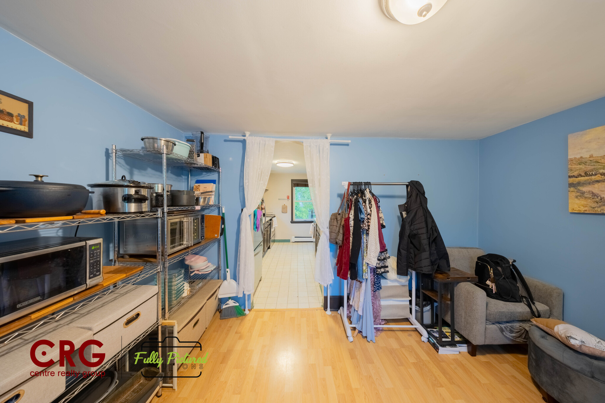 11 Beecher Ter, Thompsonville