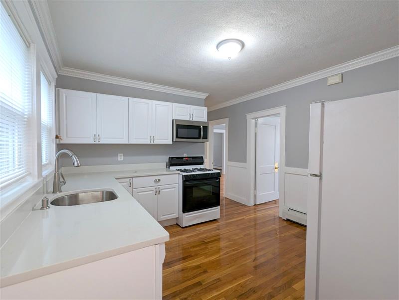 4 Edgar Ct, Winter Hill