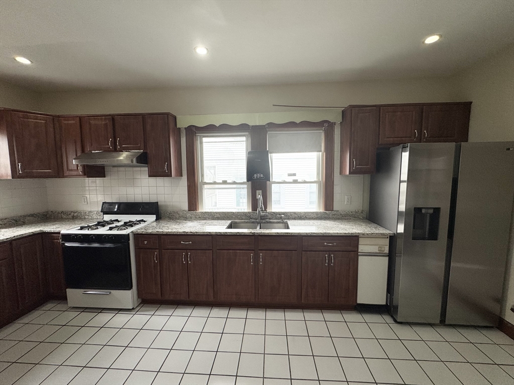 12 Frederick Ave, Medford