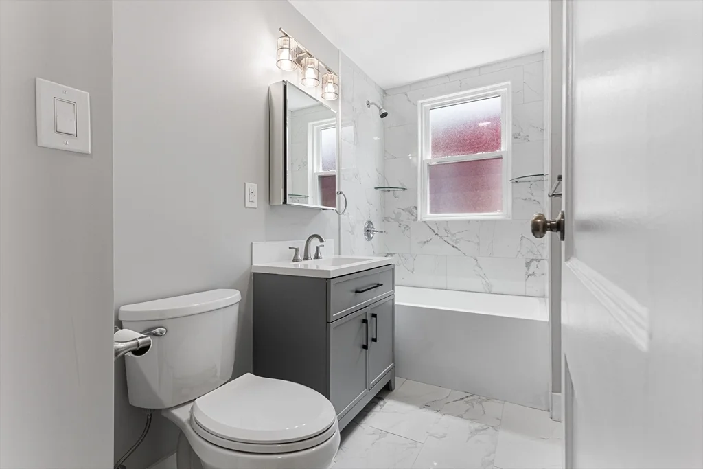 64 Bakersfield, Dorchester