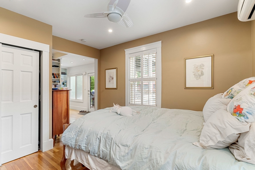 148 Lakeview Ave, West Cambridge