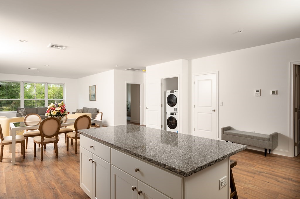 390 Chief Justice Cushing Hwy, Cohasset