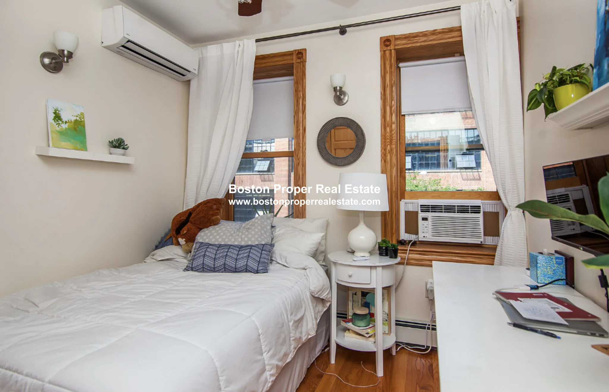 137 Charles St, Beacon Hill