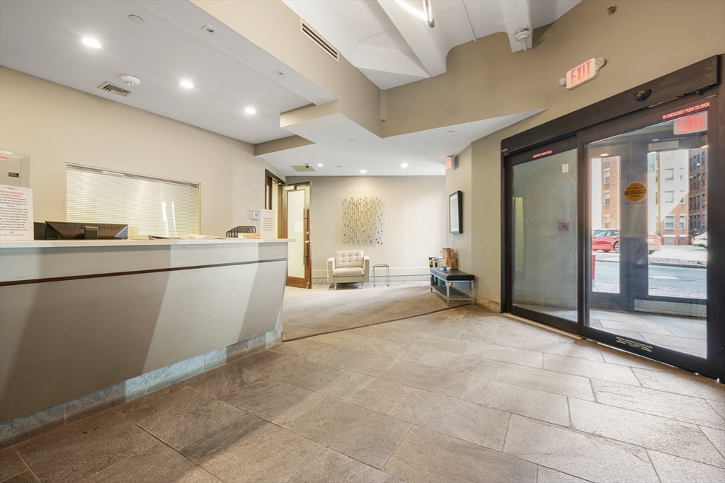 12 Stoneholm St, Fenway