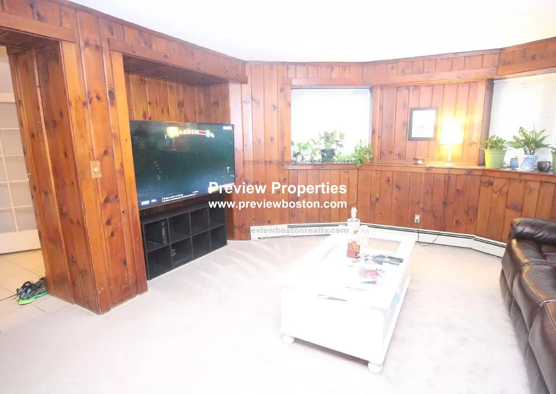 9 Braemore Rd, Brighton
