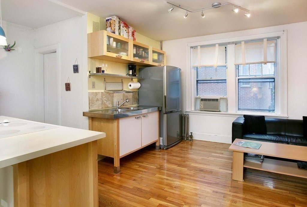 114 Strathmore, Brighton